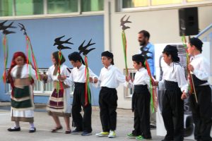 Έθιμα του τόπου μας – Γιορτή Λήξης Δημοτικού και Νηπιαγωγείου 2016 – 2017